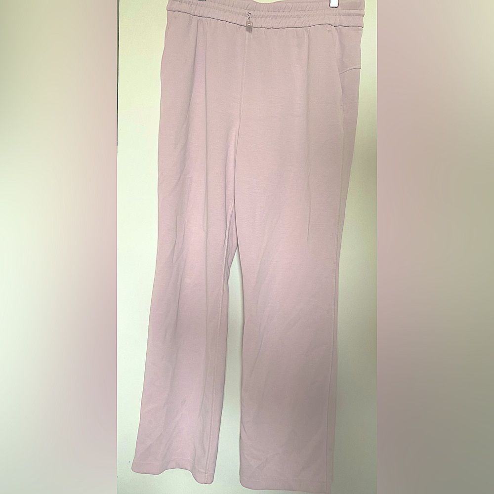 Lululemon — Light Pink Softstreme High-Rise Pant
Regular